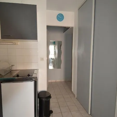 Studio Pour 2 Personnes Quartier Riquier A Apartment *